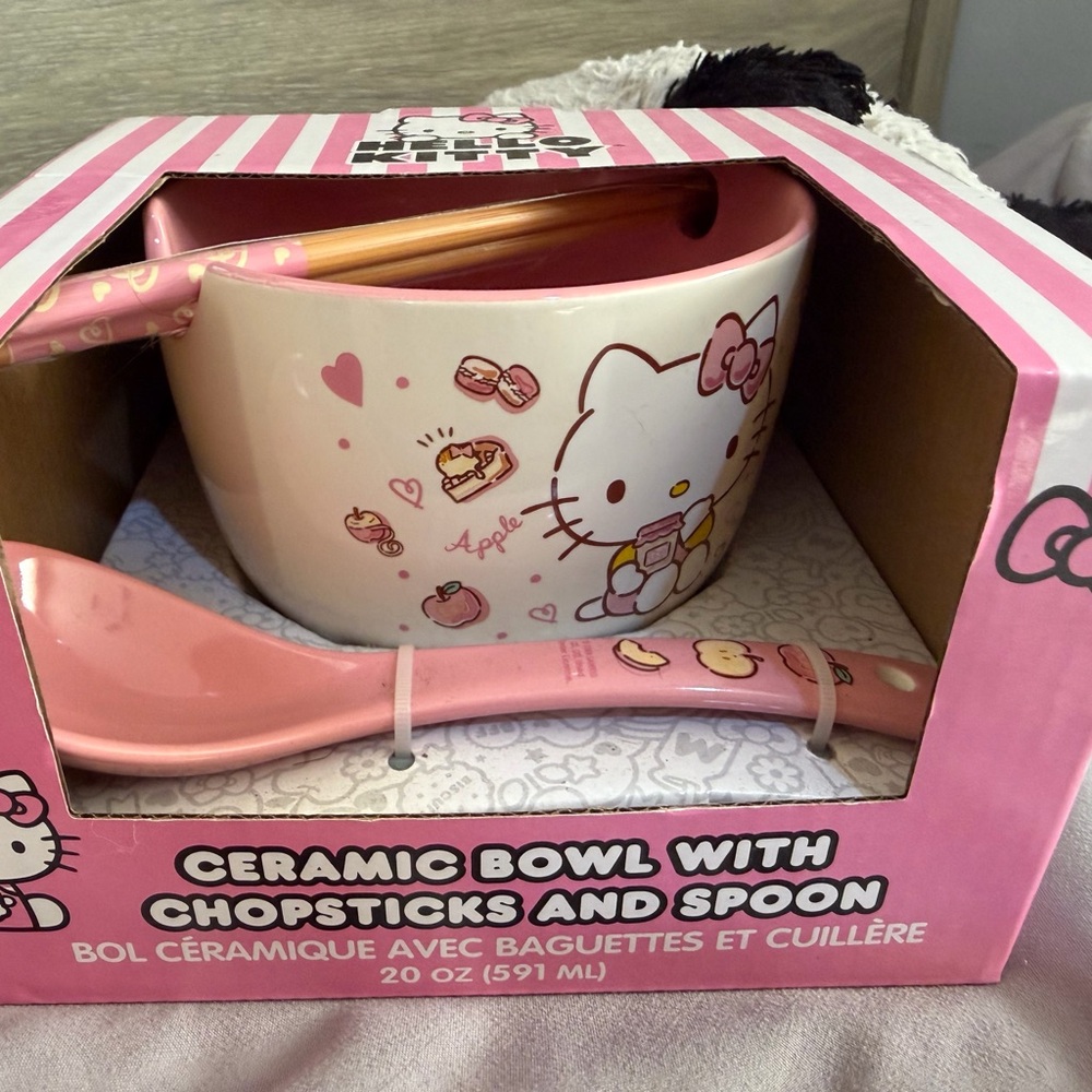 Hello Kitty Pink and White Ceramic Bowl Set